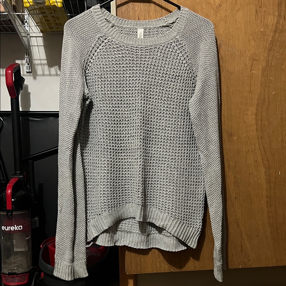 Aeropostale Textured Knit Sweater in Light Gray